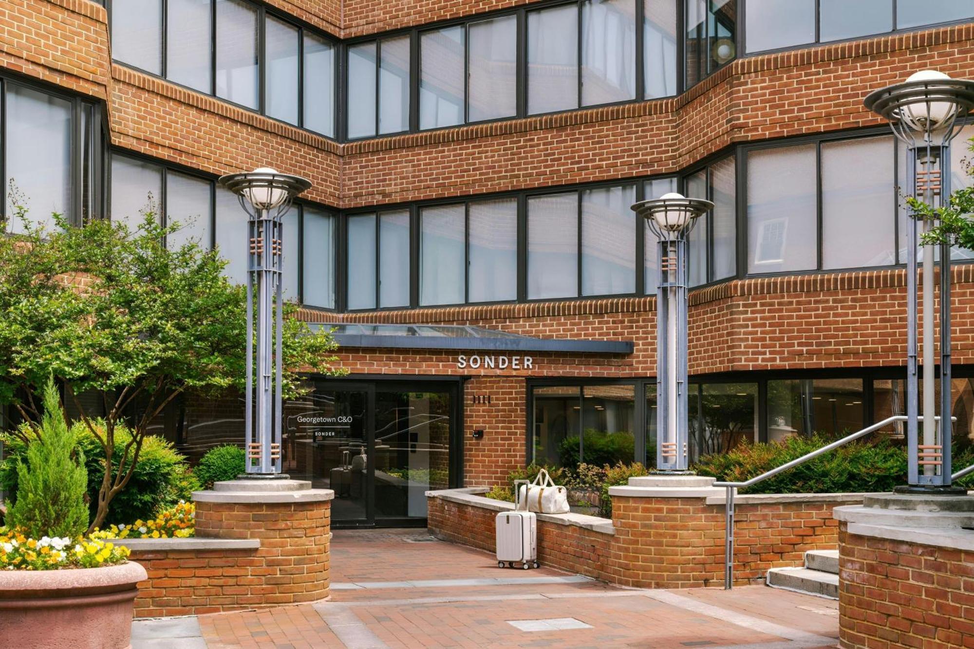 Sonder Georgetown C&o 4*